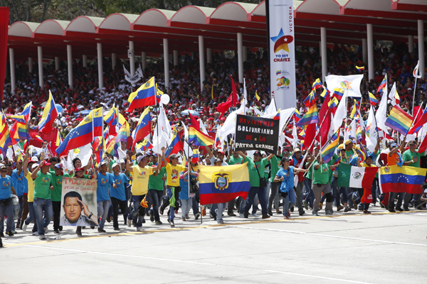 Participantes del desfile militar en Caracas en marzo de 2014 en honor a Hugo Chávez. Foto: XAVIER GRANJA CEDEÑO / Cancillería Ecuador.